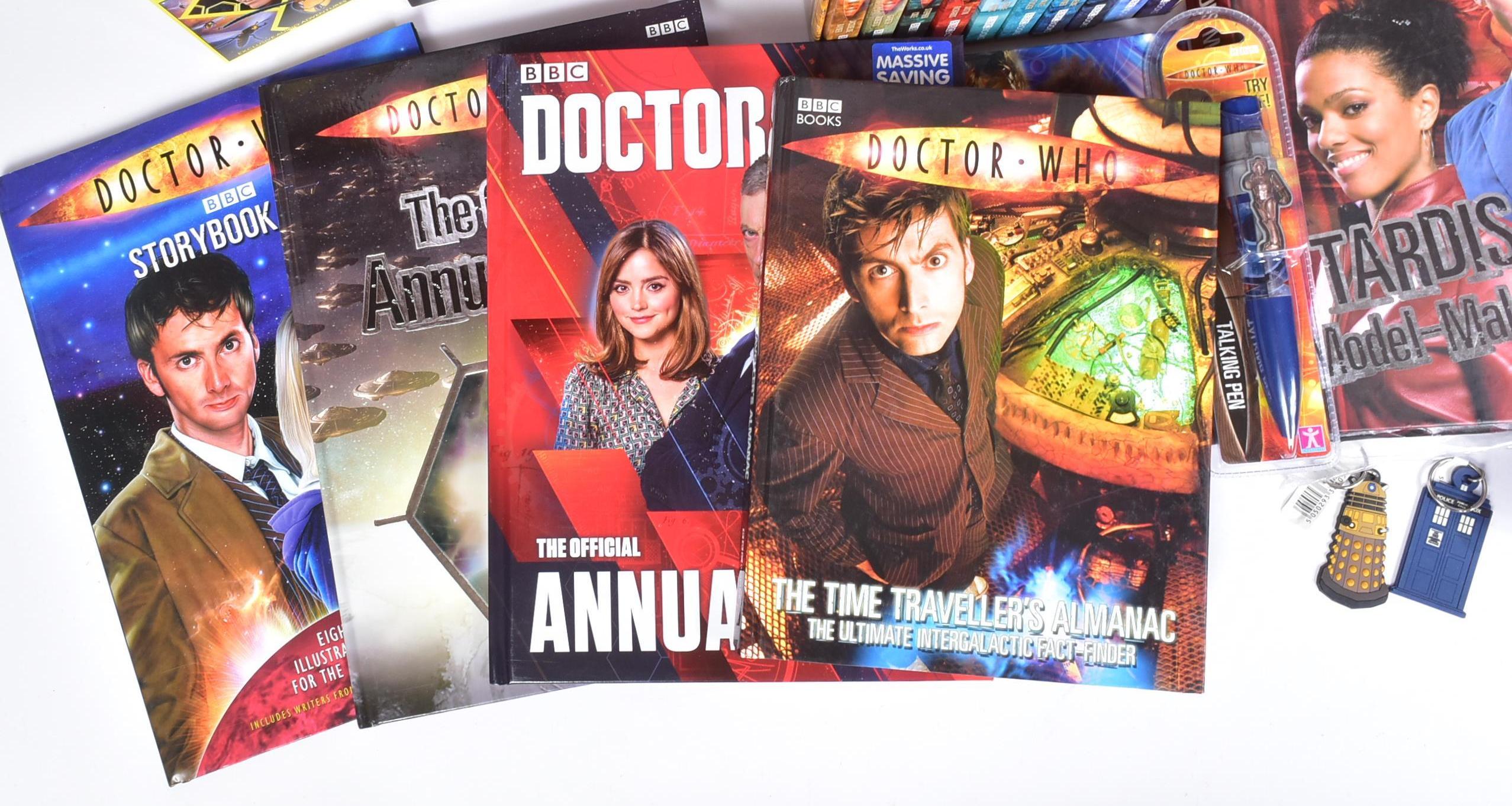 DOCTOR WHO - ASSORTED COLLECTION OF MEMORABILIA - Image 4 of 7