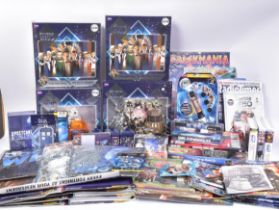 DOCTOR WHO - LARGE COLLECTION OF ASSORTED MEMORABILIA