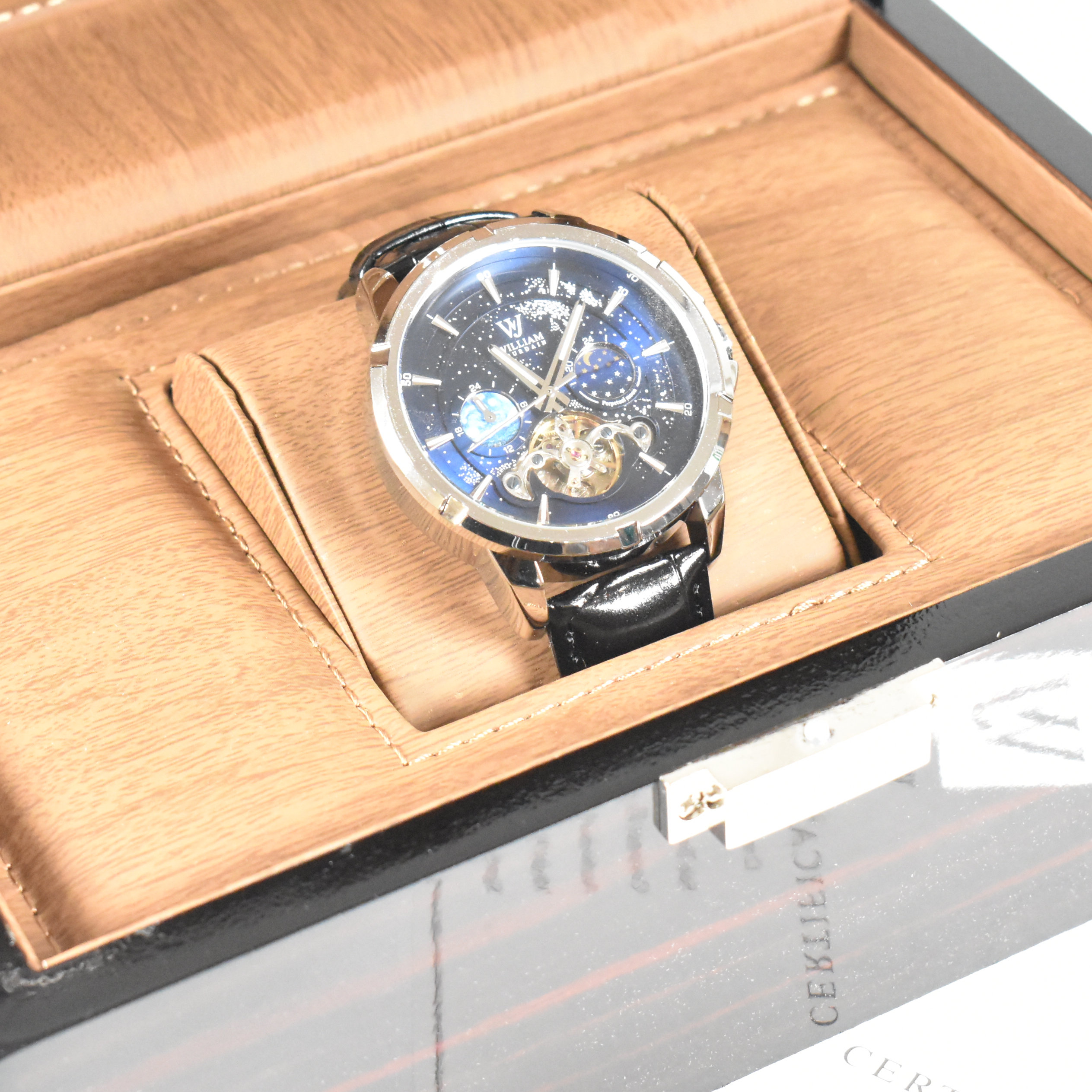 MENS CASED WILLIAM JOURDAIN AUTOMATIC WATCH - Image 2 of 7
