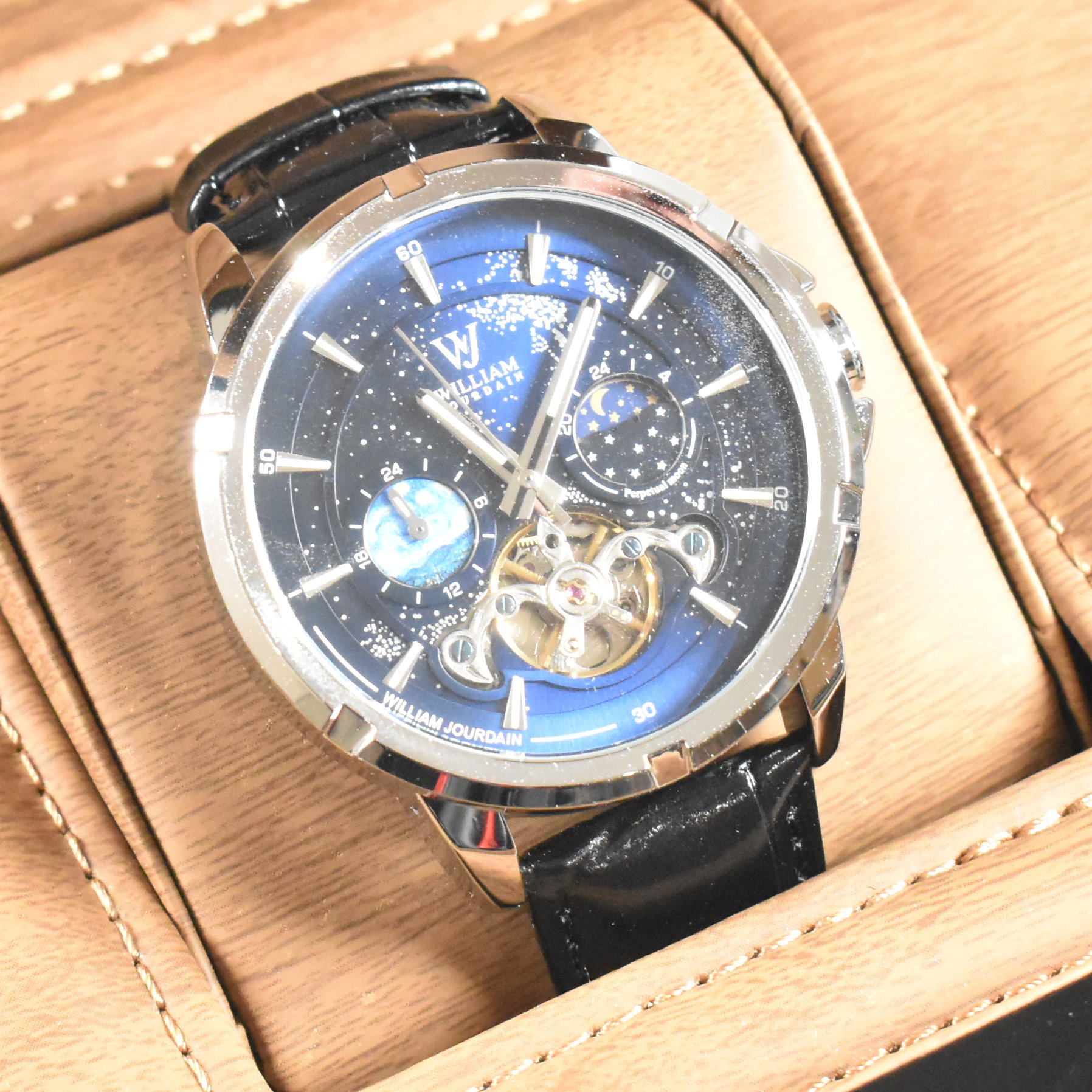 MENS CASED WILLIAM JOURDAIN AUTOMATIC WATCH - Image 3 of 7