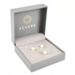 18CT GOLD & CULTURE PEARL NECKLACE & EARRING SUITE