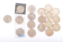 COLLECTION OF EIGHTEEN UNITED KINGDOM CROWN COINS
