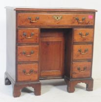 19TH CENTURY GEORGE III MAHOGANY KNEEHOLE DESK