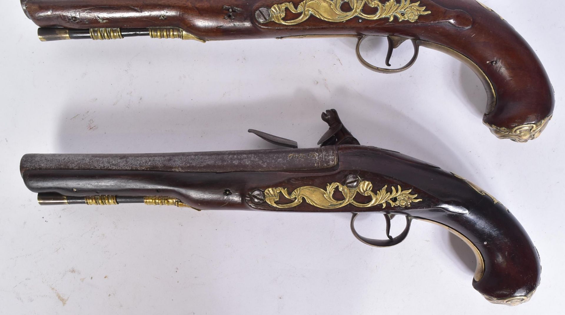 PAIR OF 19TH CENTURY NORTH OF LONDON FLINTLOCK PISTOL - Image 3 of 7