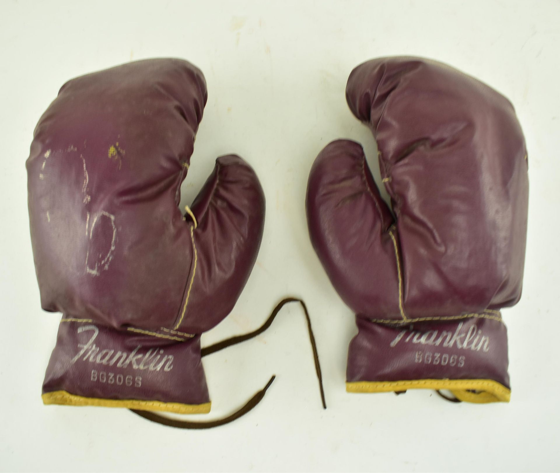 FRANKLIN - 1940S PAIR OF CHAMP BOXING GLOVES IN ORIGINAL BOX - Image 3 of 8