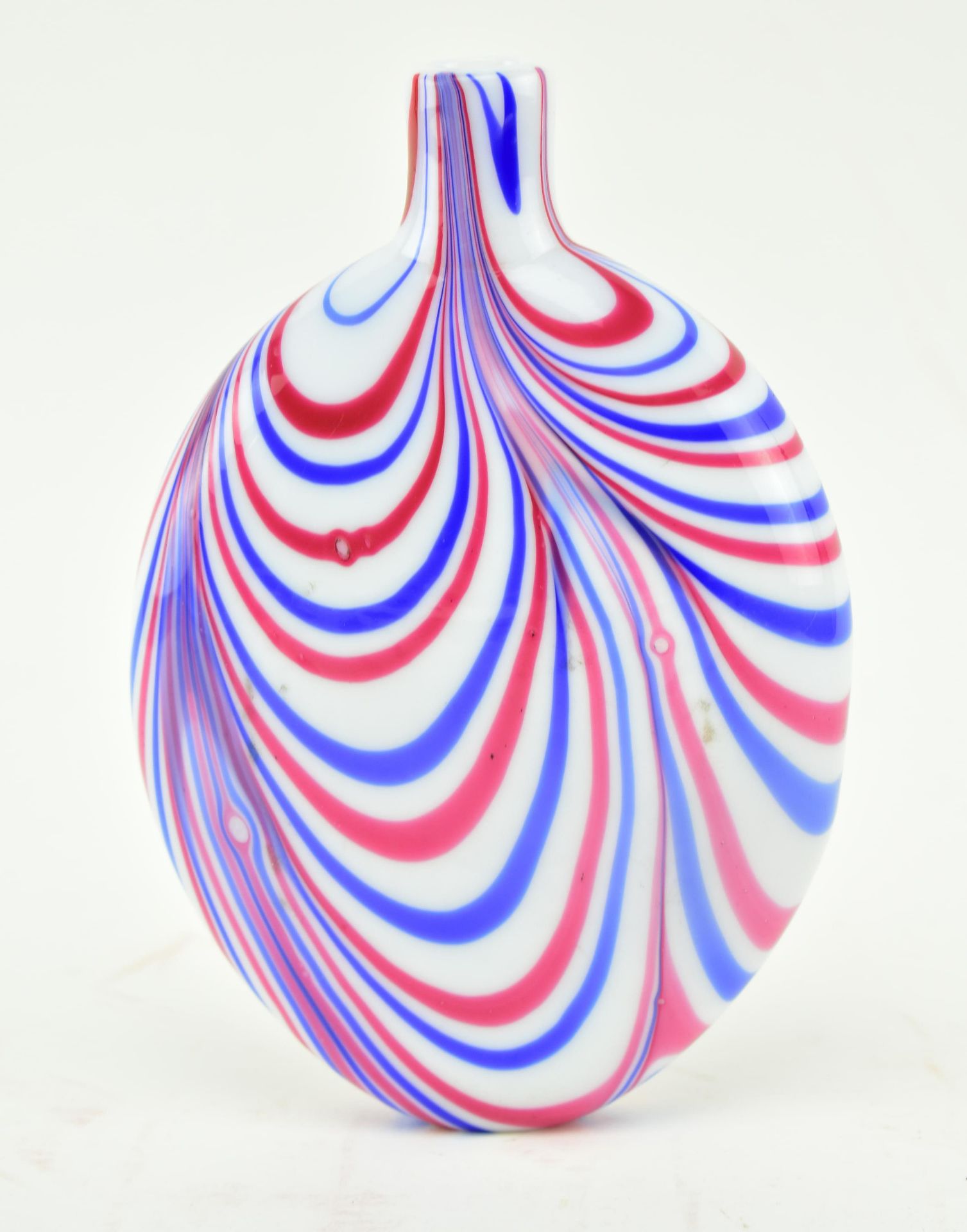 VICTORIAN NAILSEA BLUE AND RED OPALINE GLASS FLASK - Image 2 of 4