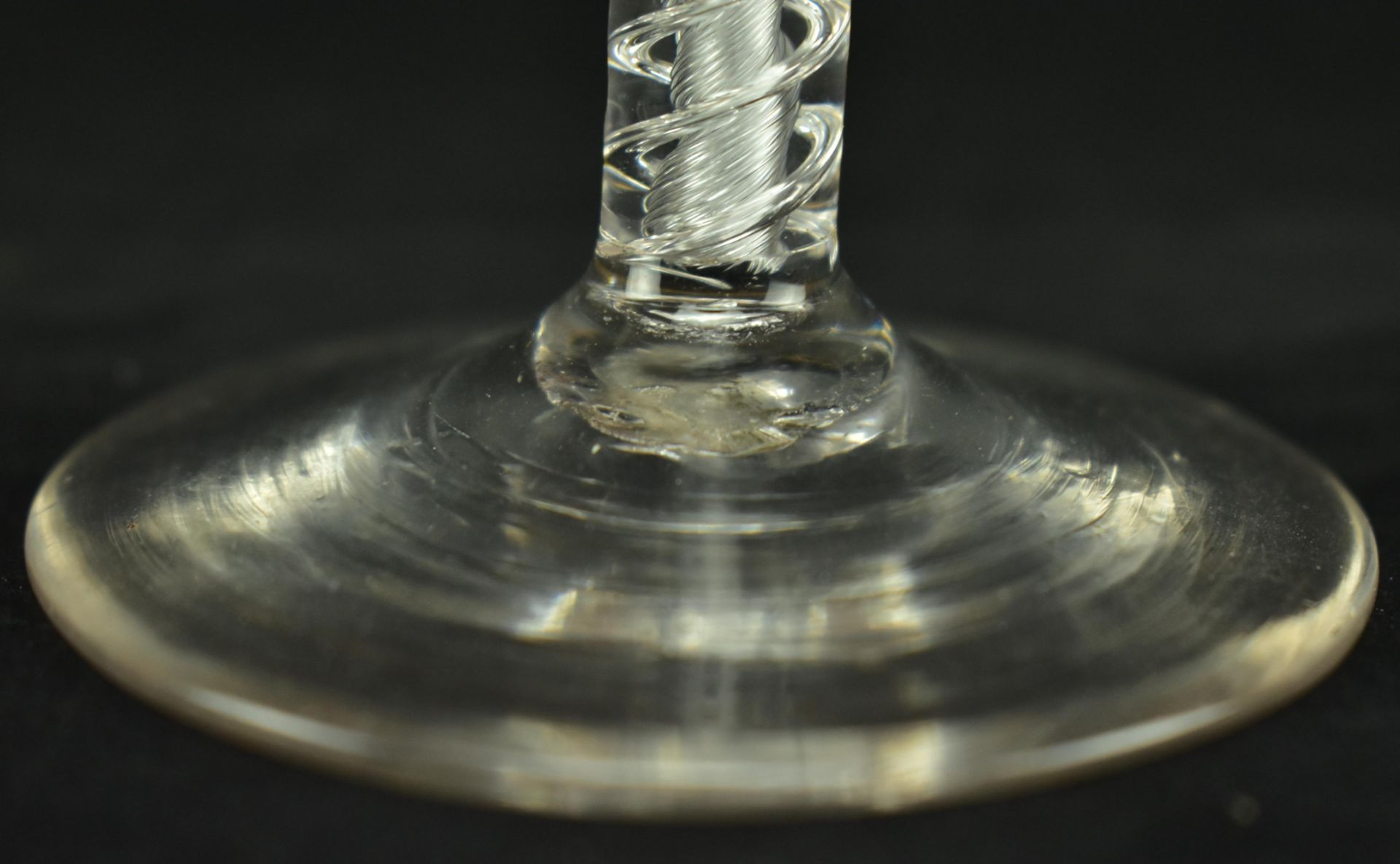 GEORGE III WINE GLASS WITH MOULDED FLUTES & AIR TWIST STEM - Image 5 of 6