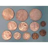 A small collection of USA silver coinage, including 1921 'Morgan' dollar, 2x 1922 'Liberty' dollars,