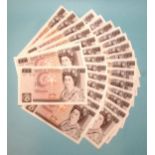 A collection of twenty-nine Bank of England circulated £10 bank notes, Series D pictorial,