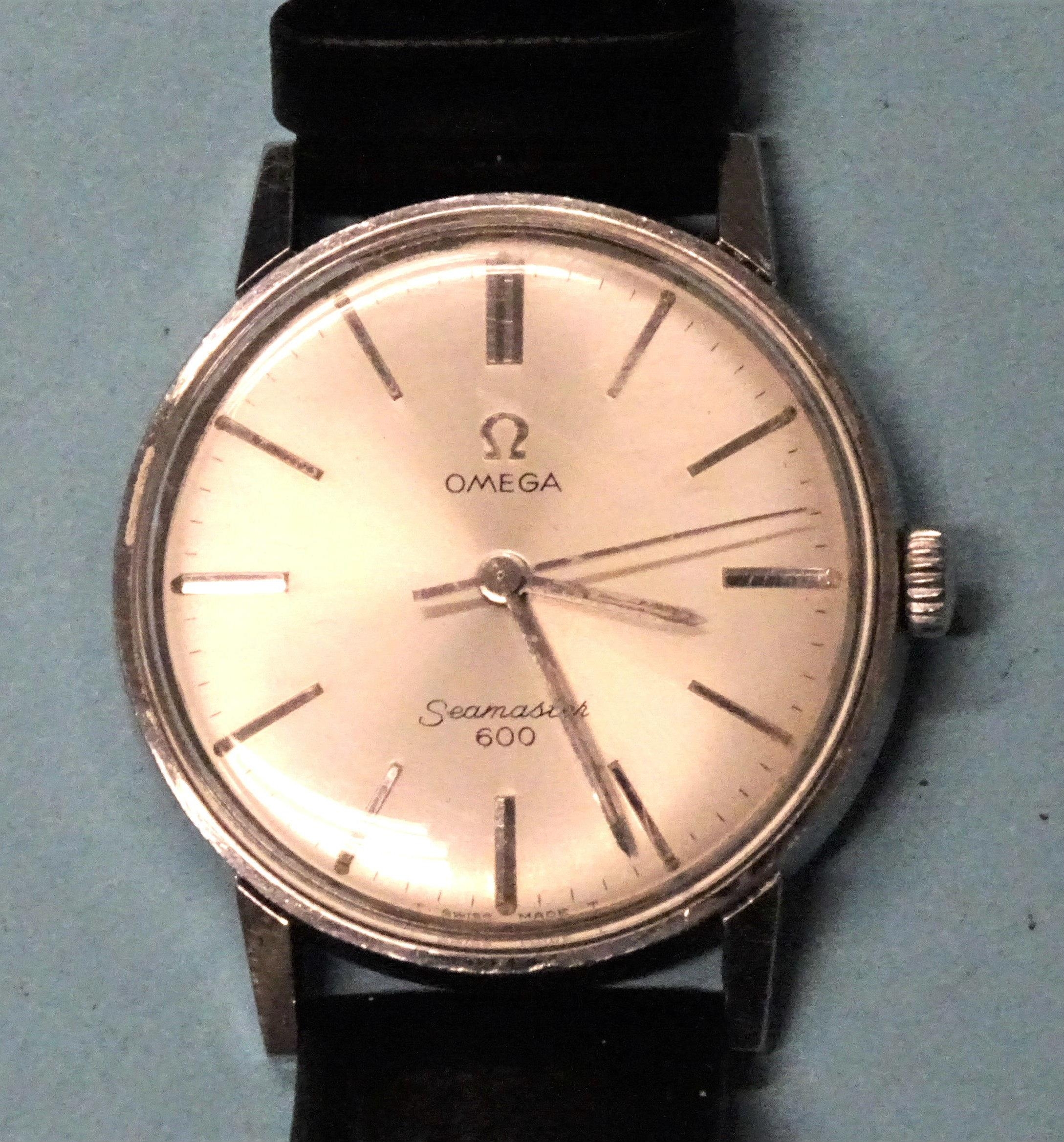 Omega, a gentleman's Omega Seamaster 600, the silvered dial with baton numerals, steel case, 33mm,