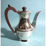 A modern silver coffee pot of baluster form, 18.5cm high, Birmingham 1973, maker J B Chatterley &