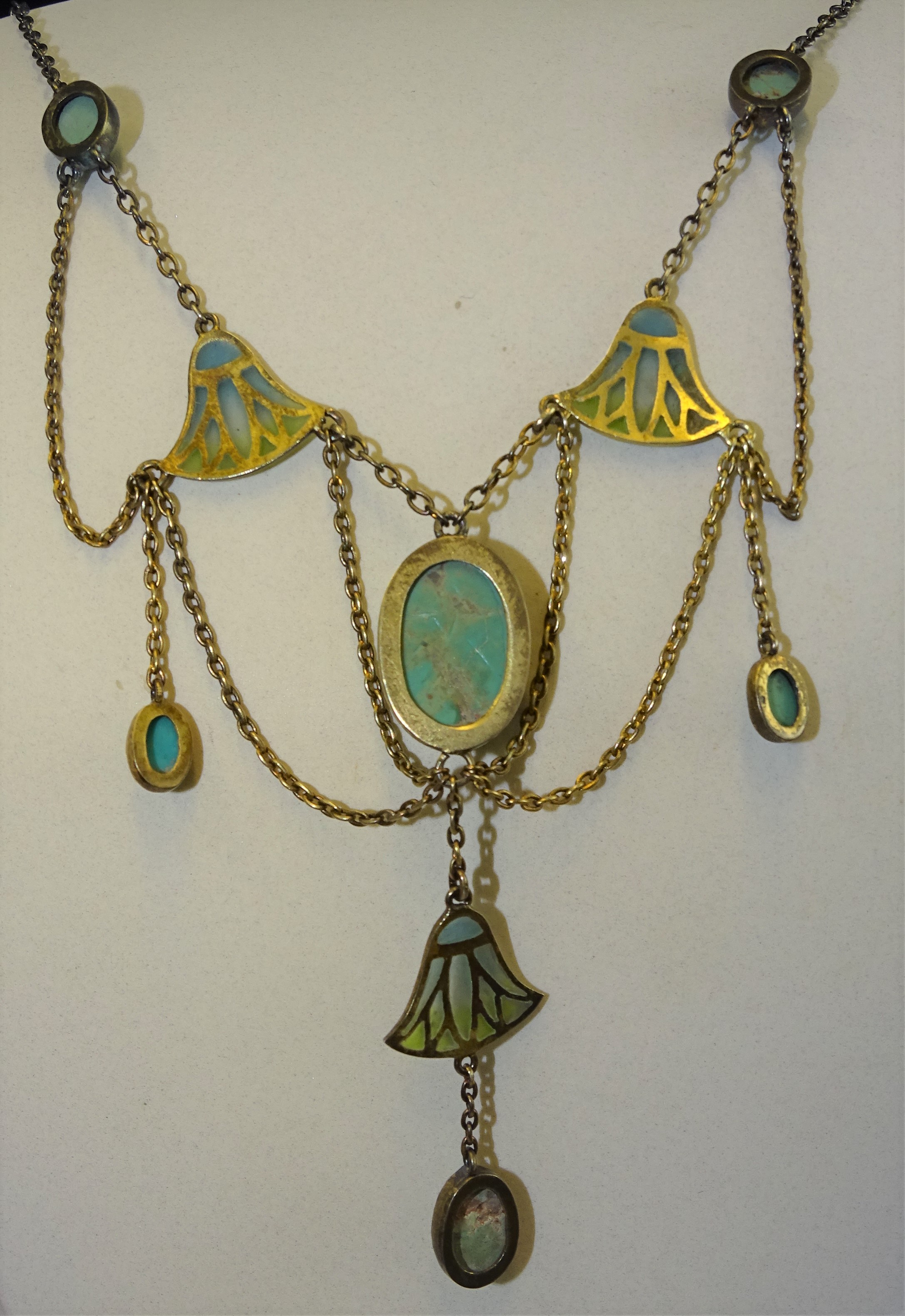 An early-20th century Egyptian Revival silver-gilt plique-à-jour necklace millegrain-set six blue - Image 2 of 3