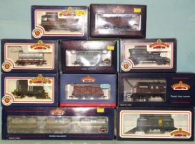 Bachmann OO gauge, 37-668 set of three 14-ton tank wagons and nine other boxed wagons, (10).