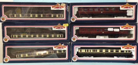 Bachmann OO gauge, four GWR Collett 60' chocolate/cream coaches: 34-50A, 74A, 100A and 125A, (all