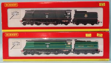 Hornby OO gauge, R2220 BR Battle of Britain Class 4-6-2 locomotive "92 Squadron" RN34081 and R2221
