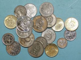 A small collection of coins from Ceylon/Sri Lanka and India.