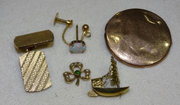 A small quantity of marked gold, mainly 9ct, 7.2g and an unmarked charm.