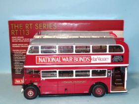 A Sun Star 1:24 scale 2920 RT113 double-decker bus, (boxed, no accessories, pole missing).