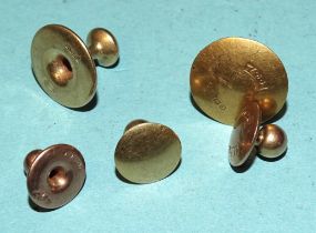 Five various gold studs: three 18ct (5g), one 15ct (1.2g), and one 9ct (0.6g), (5).