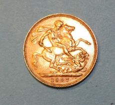 An Edward VII 1907 sovereign.