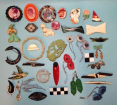 A vintage lucite brooch, various vintage plastic brooches in the style of Léa Stein and other items.