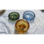 3 GLASS BOWLS