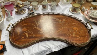 INLAID KIDNEY SHAPED BRASS GALLERY TRAY