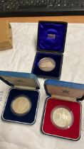 2 SILVER PROOF COINS-CHAS & DI QUEEN JUBILEE & AWARD MEDAL