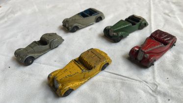 5 DINKY TOY CARS (AF)