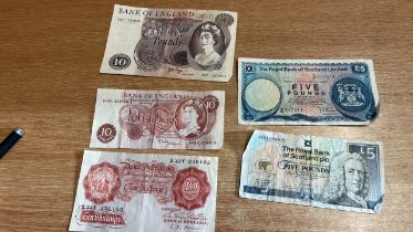 2 x £5 NOTES 1 x £10 NOTE & 2 x 10 SHILLING NOTES