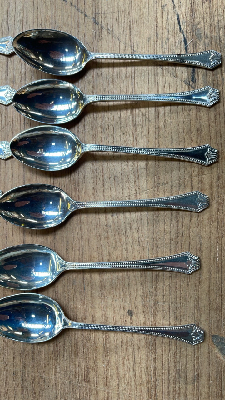 12 SILVER TEA SPOONS - Image 3 of 5