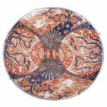 Große Imari-Rundplatteaus Porzellan. JAPAN, Meiji-Periode (1868-1912),