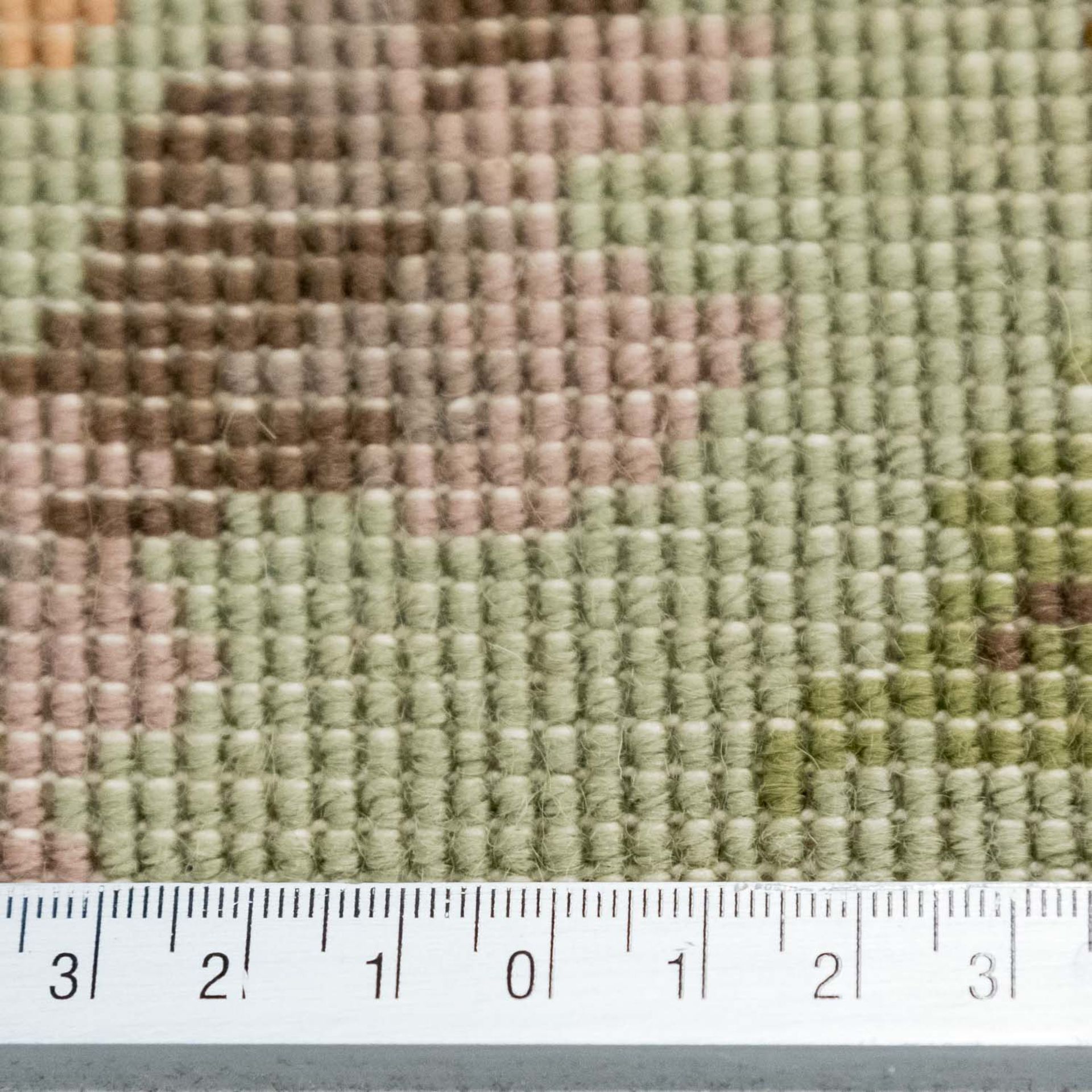 Dekorativer Teppich im französischen Aubusson-Stil, 20. Jh., 340x250 cm. - Bild 3 aus 3