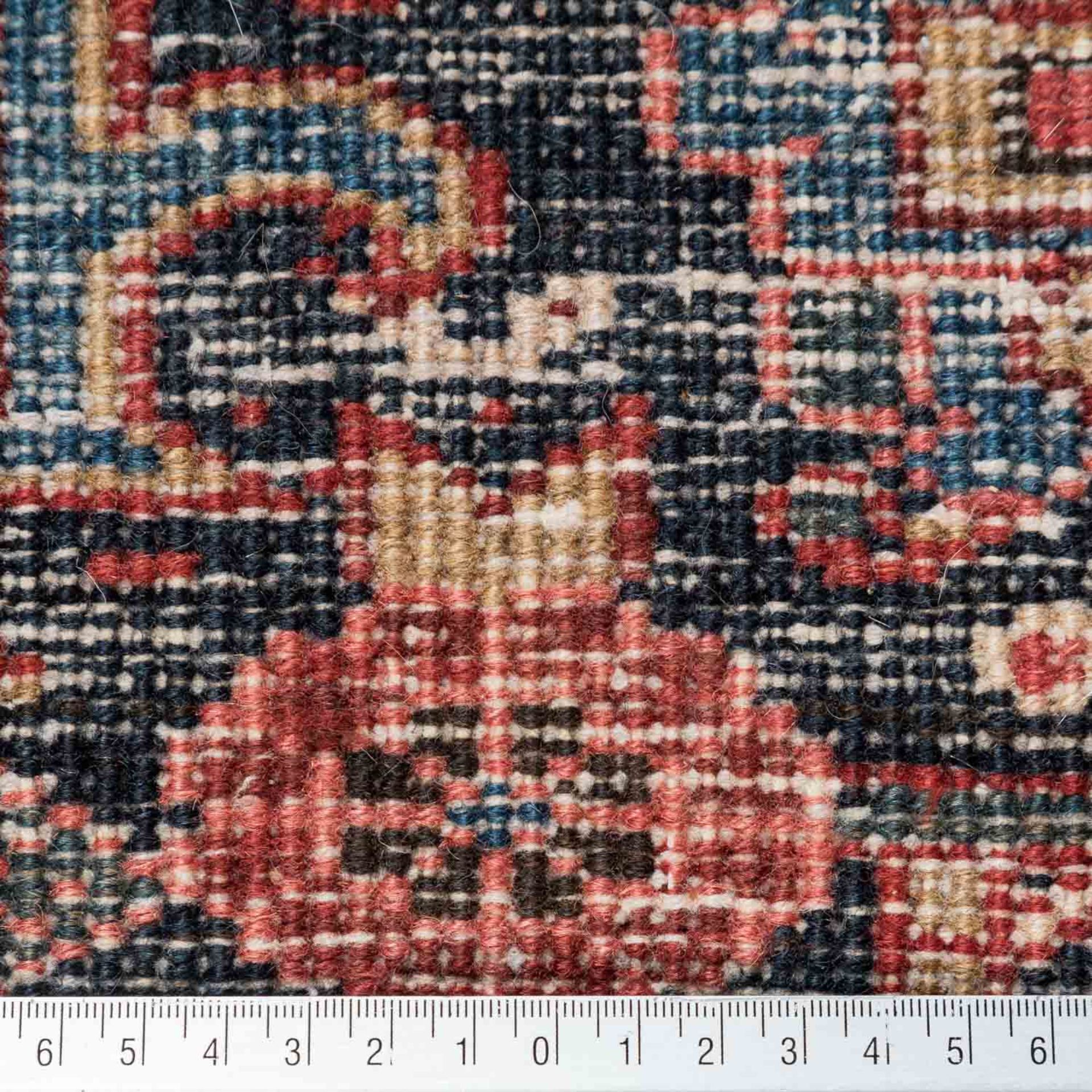 Orientteppich. HERIZ/IRAN, 1950er Jahre, 368x255 cm. - Bild 4 aus 5