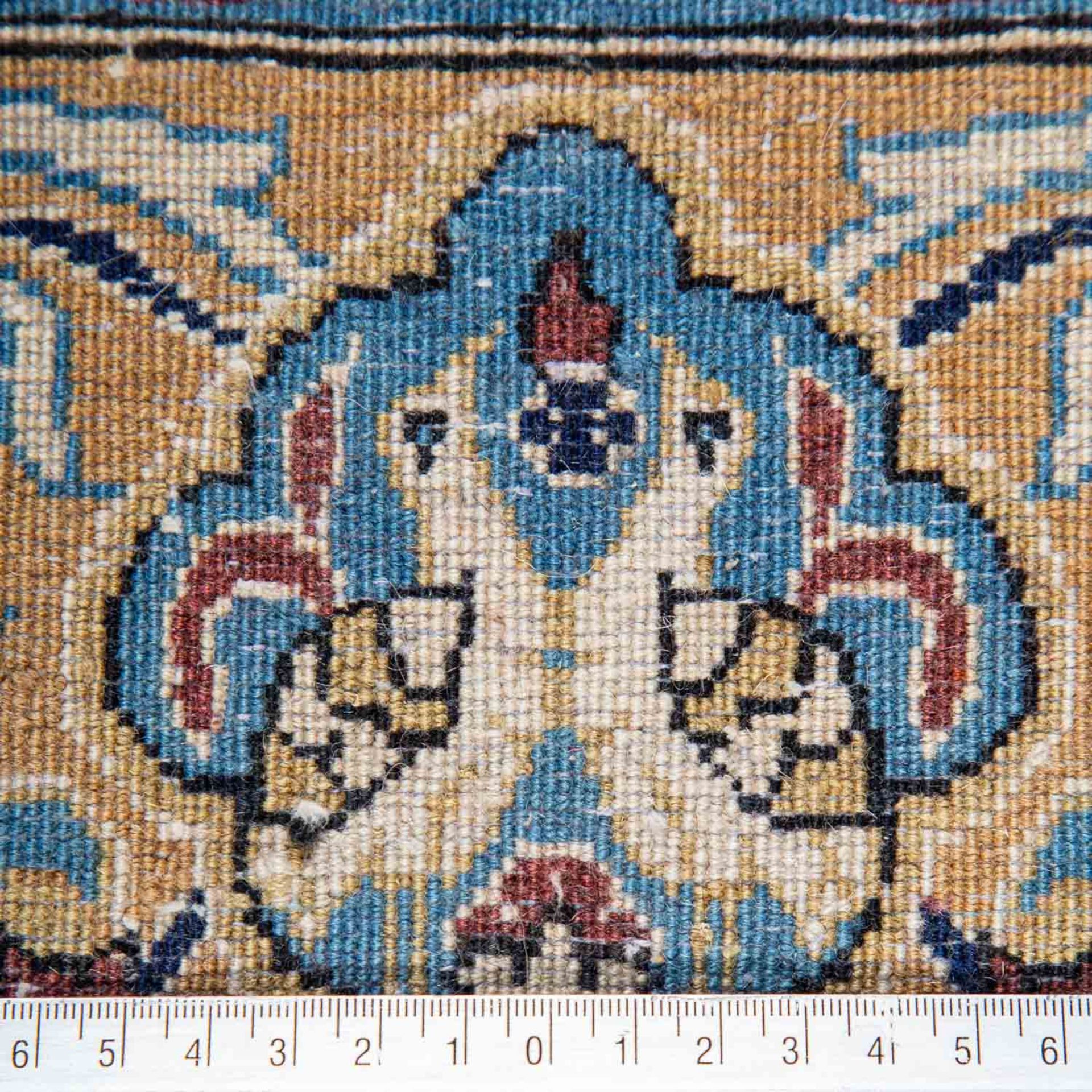 Orientteppich mit Seide. KASHMAR/IRAN, 20. Jh., 218x144 cm. - Bild 4 aus 5