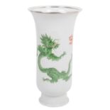 MEISSEN große Vase 'Grüner Ming-Drache', mit Silbermontierung, 1. Wahl, 20. Jh.