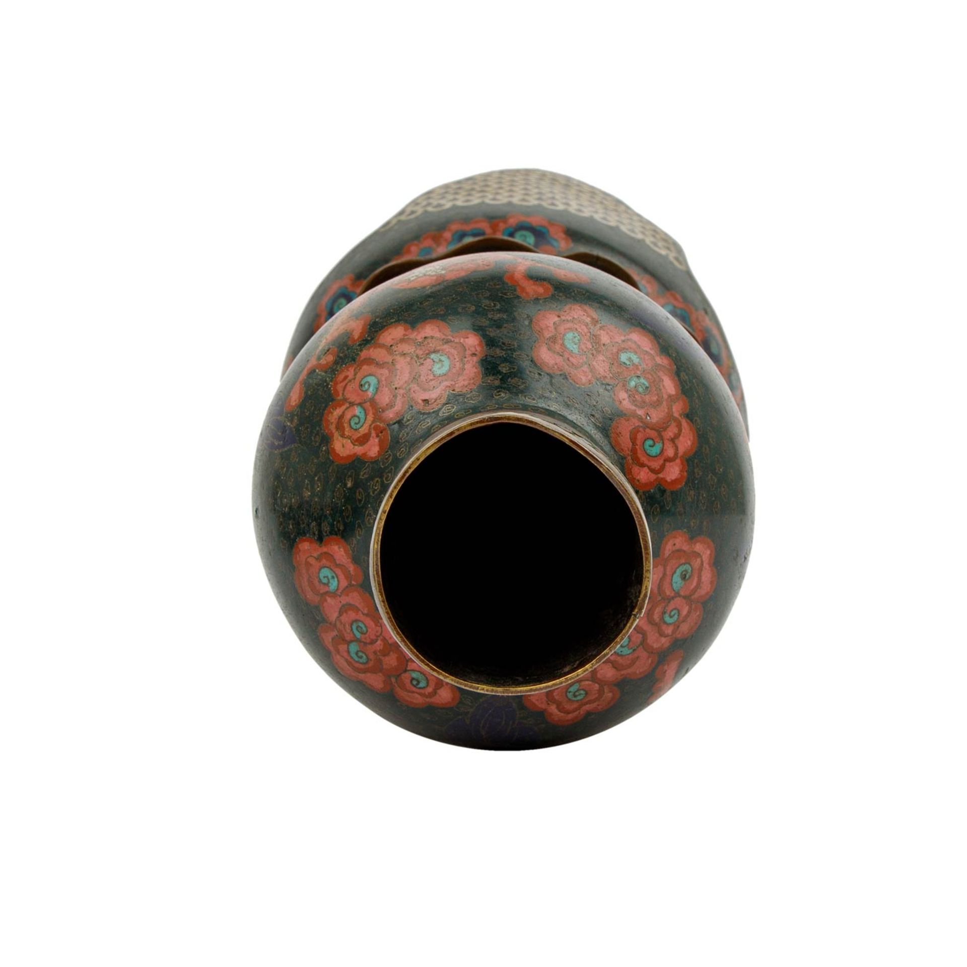 Ungewöhnliche Cloisonné-Vase. CHINA, Qing-Dynastie - Image 9 of 15