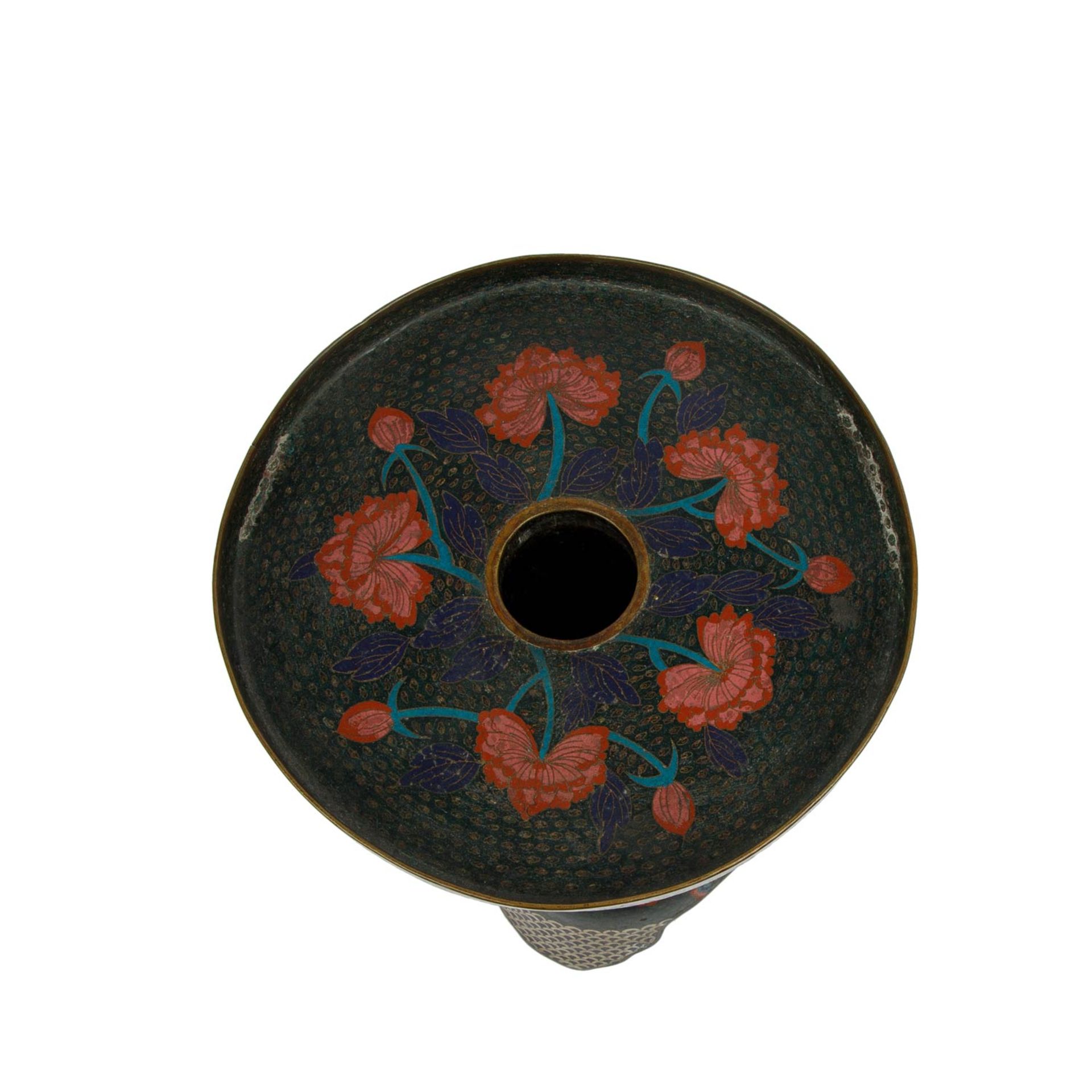 Ungewöhnliche Cloisonné-Vase. CHINA, Qing-Dynastie - Image 7 of 15