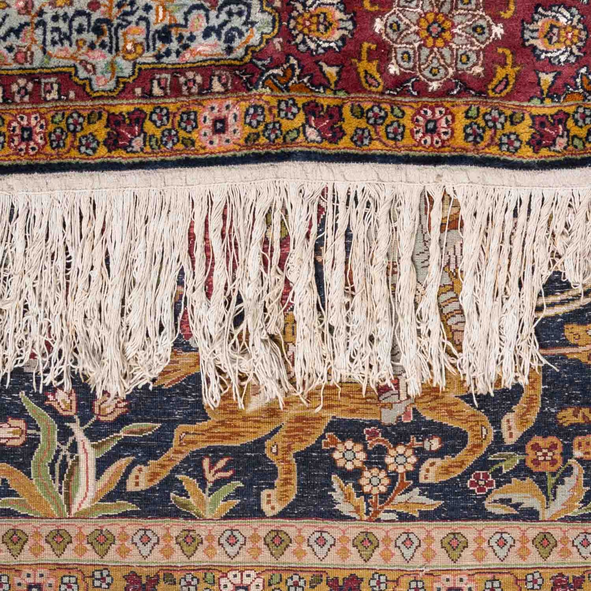 Orientteppich mit Seide. GHOM/PERSIEN, Mitte 20. Jh., ca. 185x130 cm. - Bild 4 aus 5