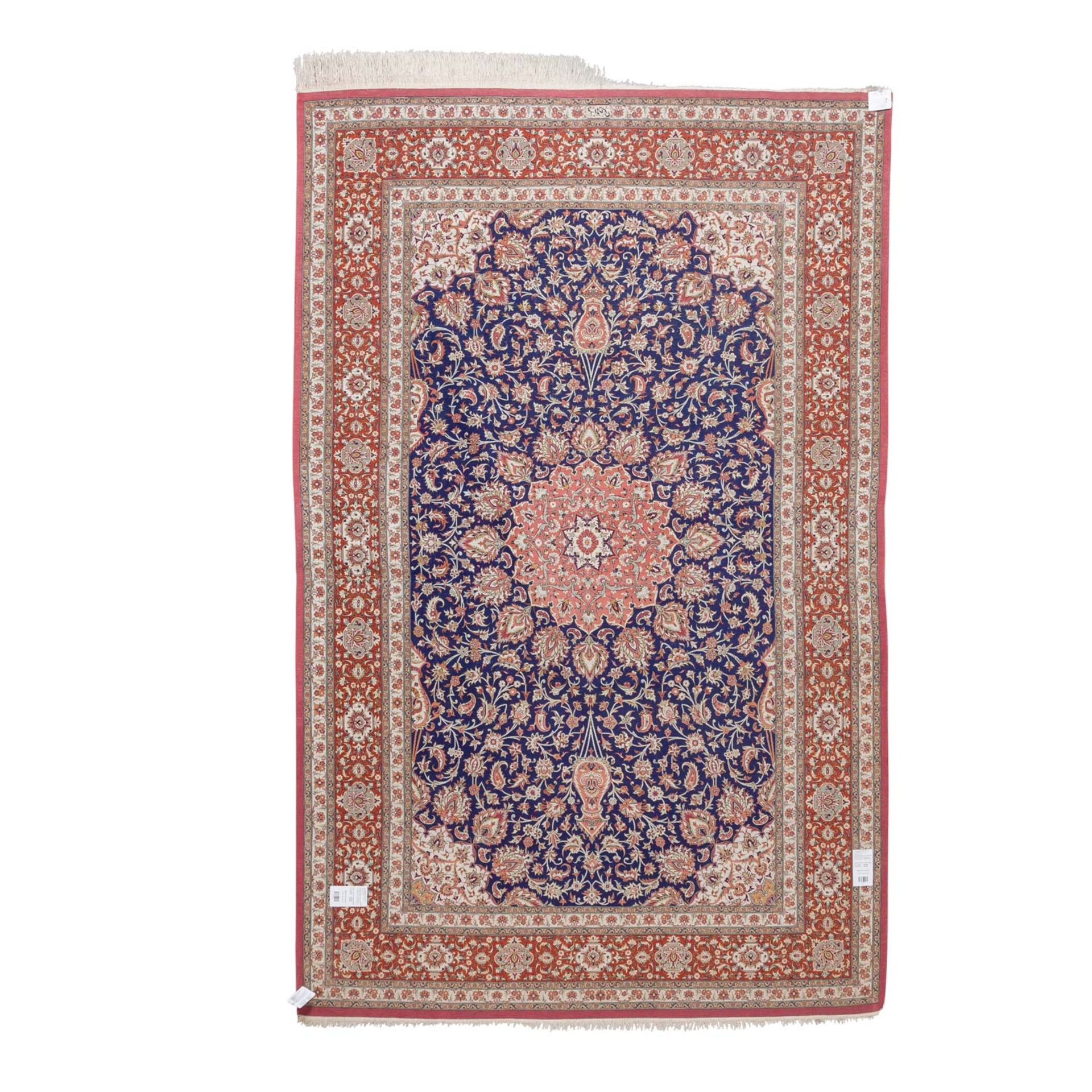 Orientteppich aus Seide. GHOM/IRAN, 20. Jh., 200x132 cm. - Image 2 of 4