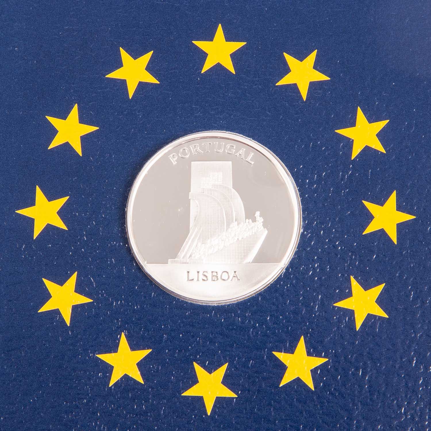 "Europa 2002 - Die ersten Euro-Kursmünzen mit excl. Silber-Gedenkprägungen" - - Image 5 of 6
