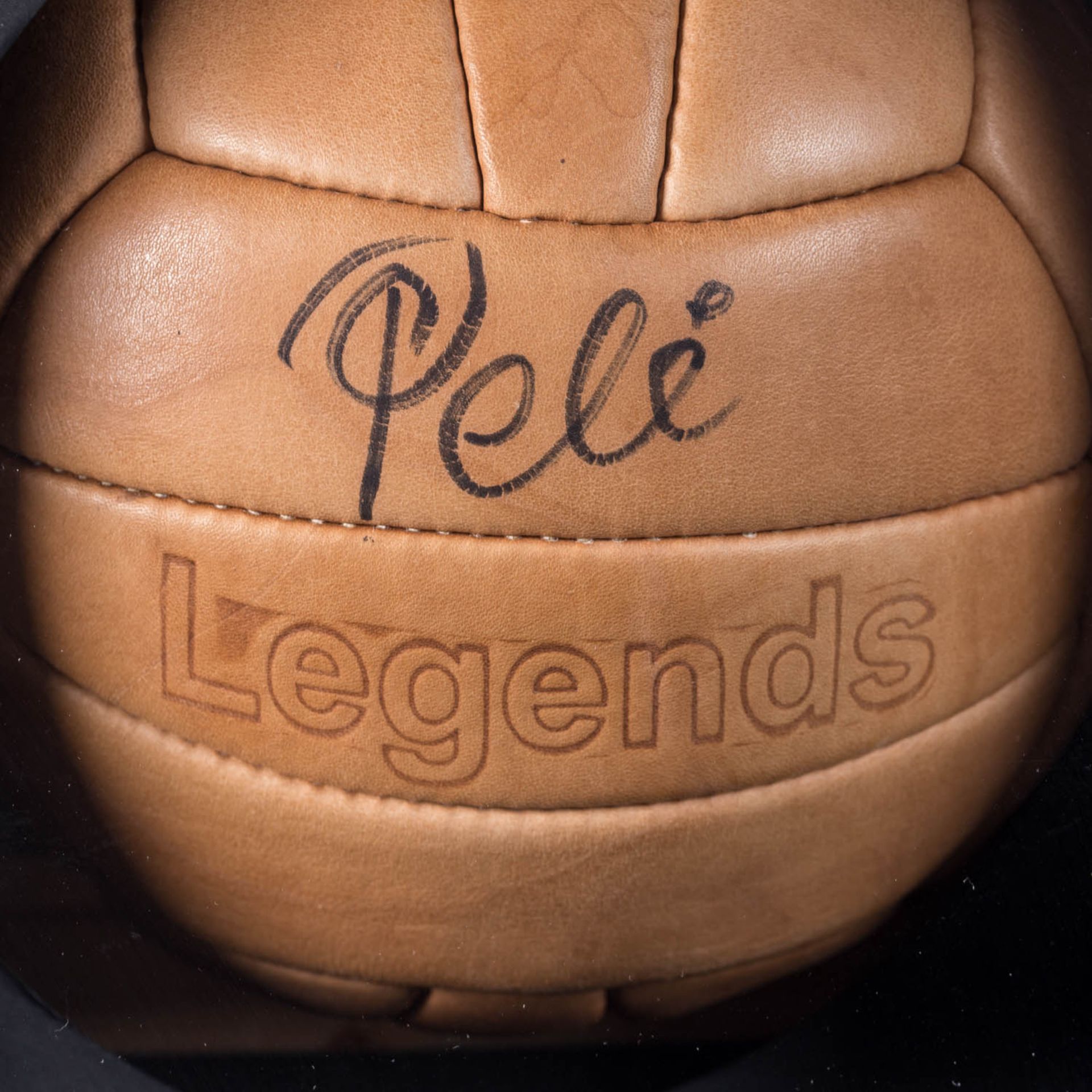 PELE (1940-2022) - Signierter Lederball der Fußball-Legende - Image 4 of 4