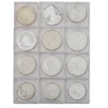 Kleines Silber-Investment mit 12 Münzen, ca. 311 g,