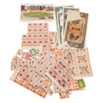Mandschurei / China / Japan / Singapore- Konvolut von Briefmarken und Banknoten, dazu eine