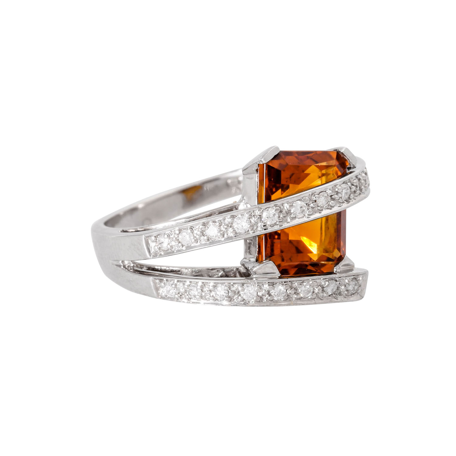 Ring mit achteckigem Citrin und Brillanten von zus. ca. 0,2 ct,