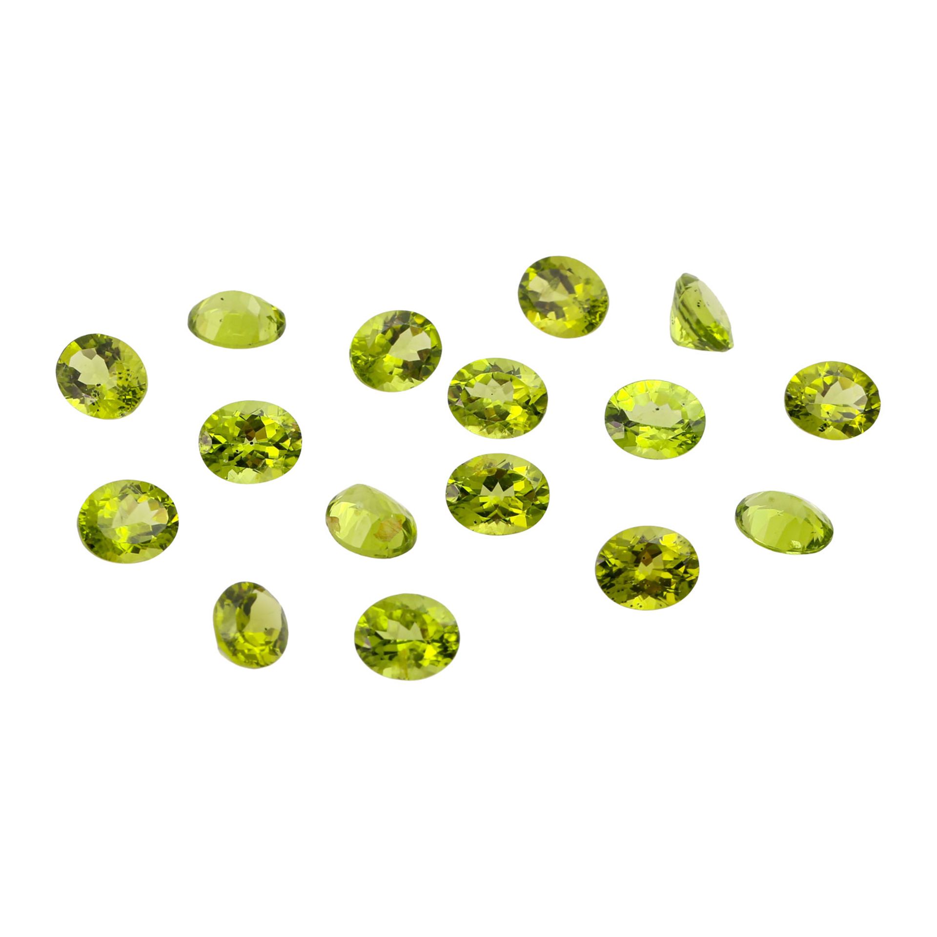 Konvolut 16 kalibrierte Peridots zus. 46,8 ct,