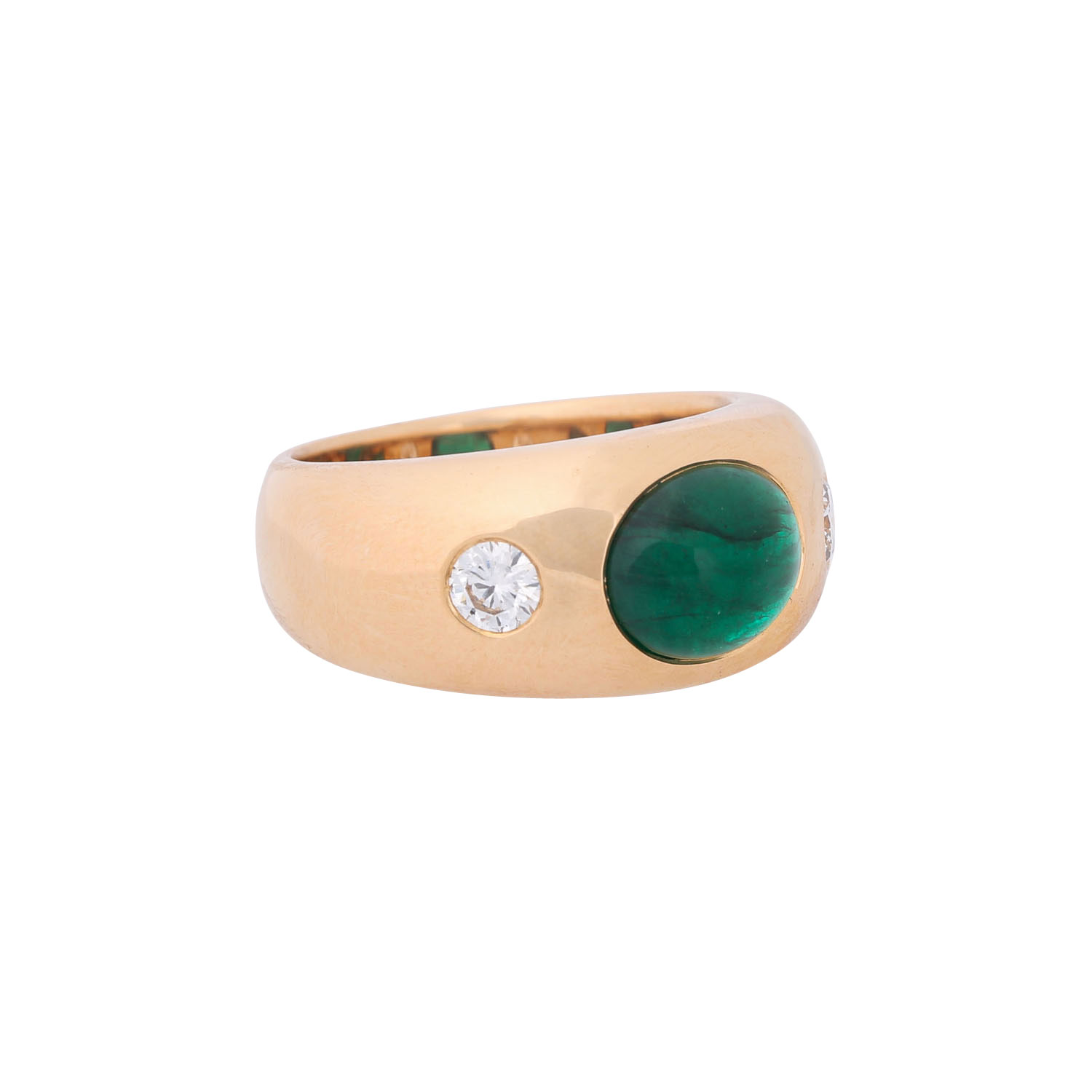 Bandring mit ovalem Smaragdcabochon und 2 Brillanten zus. ca. 0,5 ct,