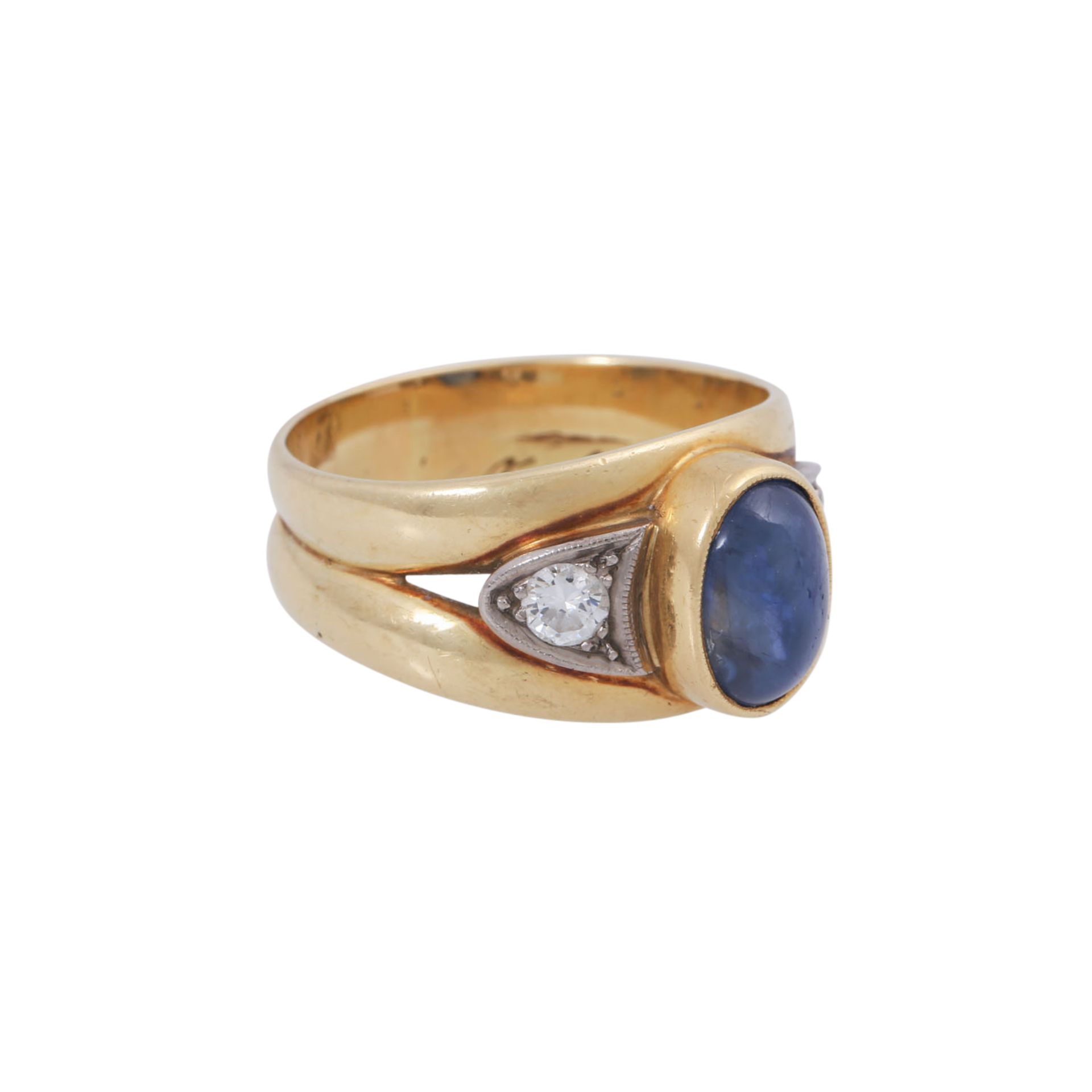 Ring mit Saphircabochon ca. 4,5 ct