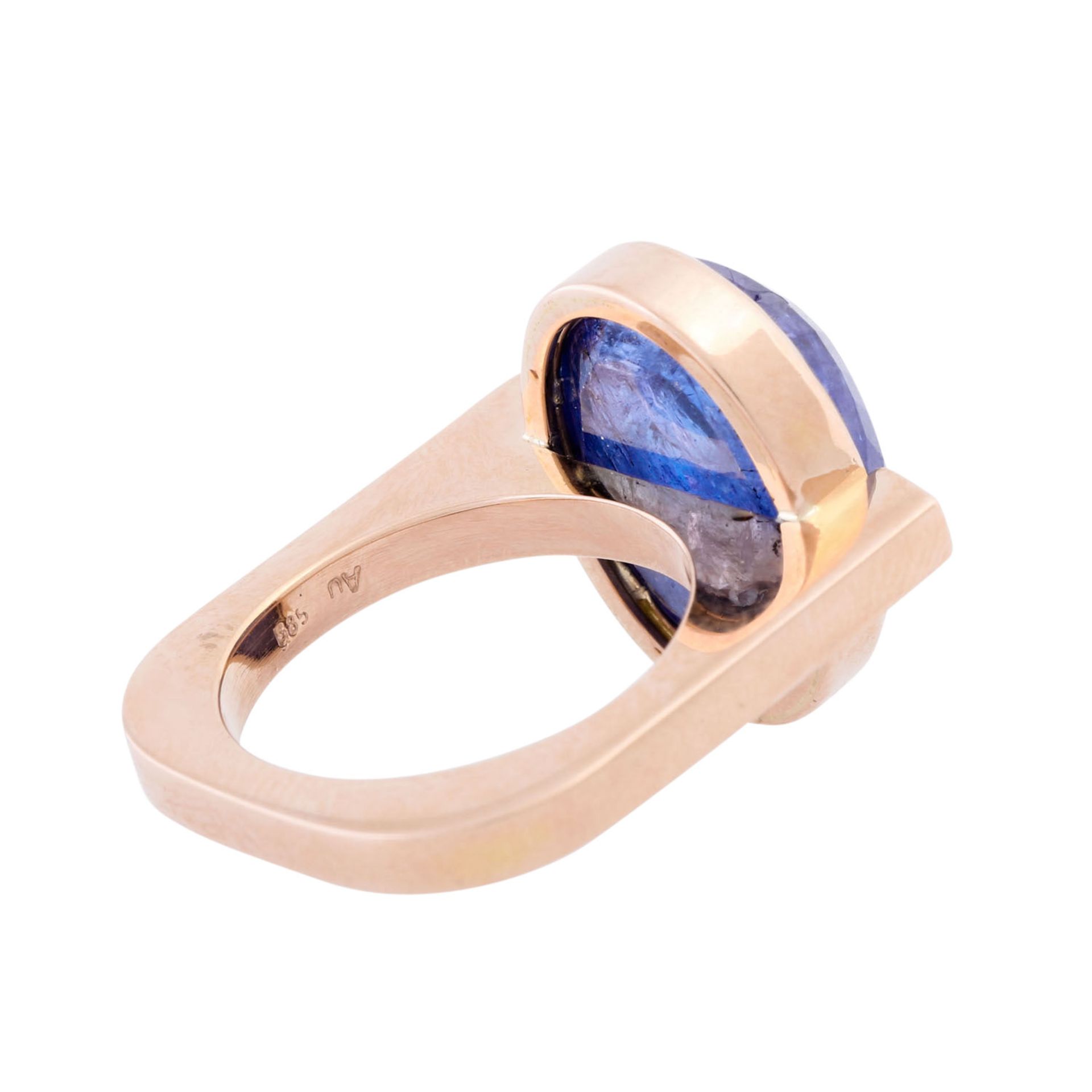 Ring mit ovalem Tansanit ca. 38 ct flankiert von Brillanten zus. ca. 0,06 ct, - Image 3 of 5