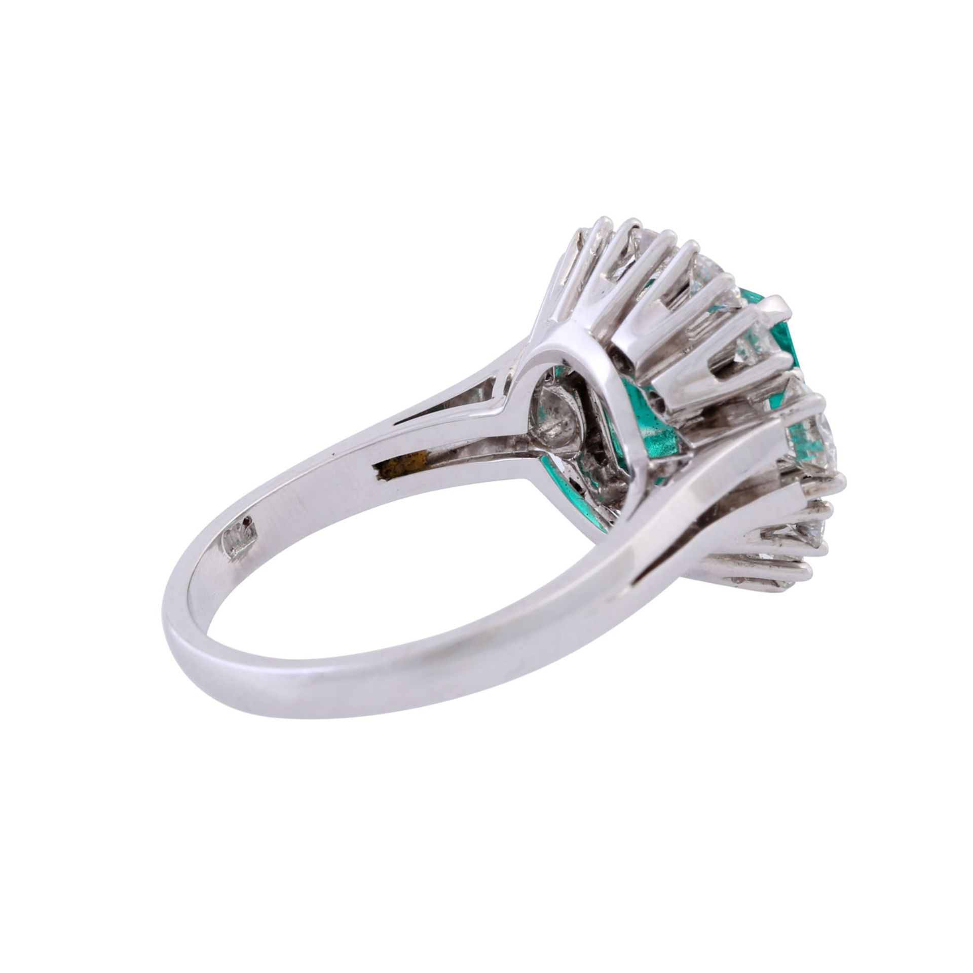 Ring mit feinem Smaragd ca. 1,6 ct und Brillanten zus. ca. 1,2 ct, - Bild 3 aus 5